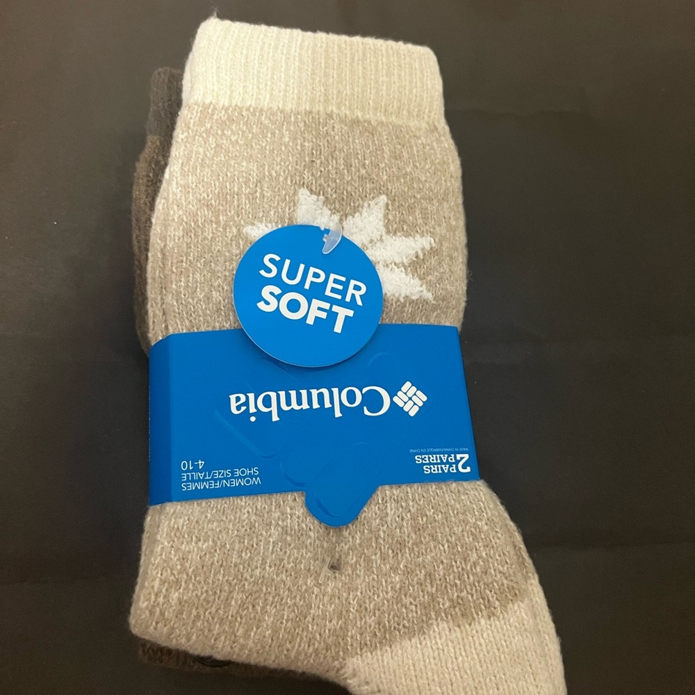 Columbia Soft Beige and Cream Socks